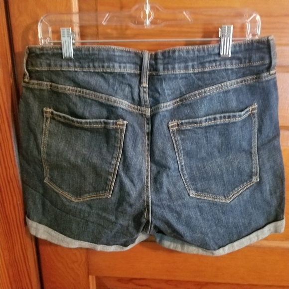 Old Navy.  Size 12.  High-rise jean shorts. - Picture 3 of 7